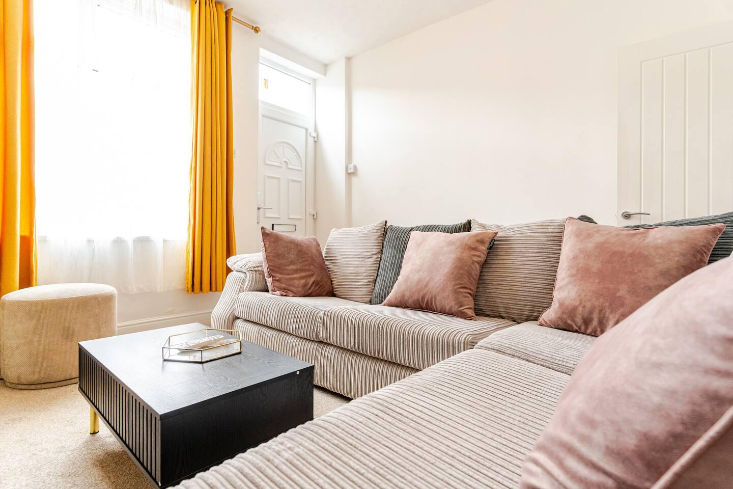 Bentley Bridge 3 BedRooms House-Short or Long stay6